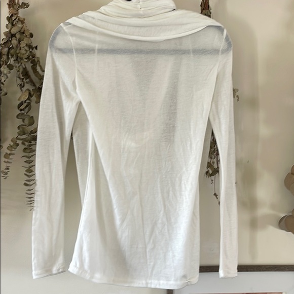 Tobi white sweater with built in scarf piece - Picture 3 of 5